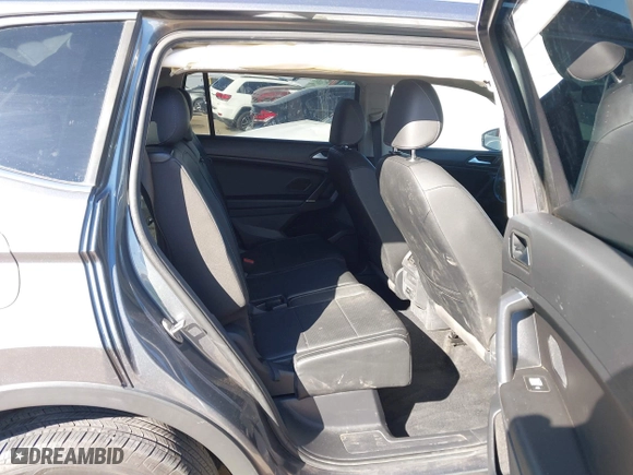 2020 Volkswagen Tiguan SE with VIN 3VV3B7AX6LM017819, listed as a IAAI auction lot 41612776 with 74,576 mi miles. Bid and sale history available at carsss.com. Image 8.