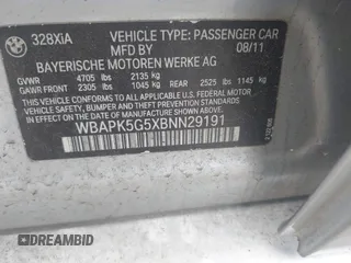 2011 BMW 3 Series 328i xDrive z VIN WBAPK5G5XBNN29191, wystawiony jako IAAI lot #42367812 z przebiegiem 155 821 mil mil oraz . Historia ofert i sprzedaży dostępna na DreamBid. Obrazek 9.