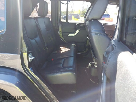 2018 Jeep Wrangler JK Unlimited Rubicon Recon with VIN 1C4HJWFG1JL840294, listed as a IAAI auction lot 41775967 with NaN miles. Bid and sale history available at carsss.com. Image 8.