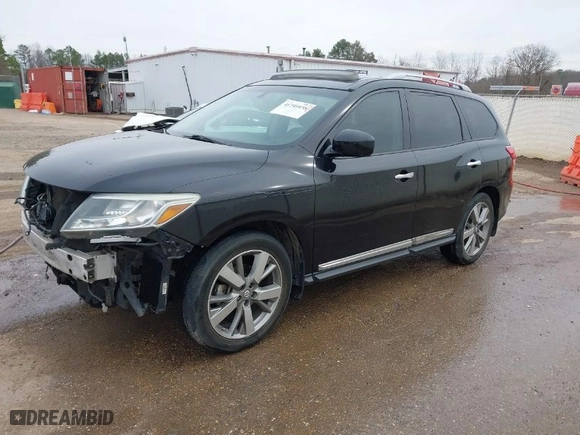 2014 Nissan Pathfinder Platinum with VIN 5N1AR2MN9EC646084, listed as a IAAI auction lot 41741038 with 211,525 mi miles. Bid and sale history available at carsss.com. Image 2.