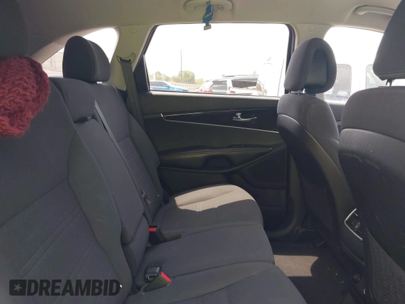 2016 Kia Sorento LX z VIN 5XYPGDA50GG112670, wystawiony jako IAAI lot #42170870 z przebiegiem 165 053 mil mil oraz . Historia ofert i sprzedaży dostępna na DreamBid. Obrazek 8.