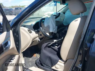 2014 Nissan Pathfinder Platinum with VIN 5N1AR2MM2EC654678, listed as a IAAI auction lot 41983035 with 140,989 mi miles. Bid and sale history available at carsss.com. Image 5.