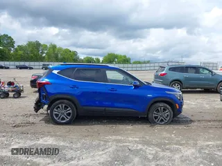 2021 Kia Seltos S z VIN KNDEUCAA8M7184183, wystawiony jako IAAI lot #42205774 z przebiegiem 29 434 mil mil oraz . Historia ofert i sprzedaży dostępna na DreamBid. Obrazek 13.