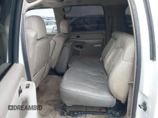 2002 Chevrolet Suburban LS with VIN 3GNEC16Z92G180545, listed as a IAAI auction lot 41391354 with 213,477 mi miles. Bid and sale history available at carsss.com. Image 13.