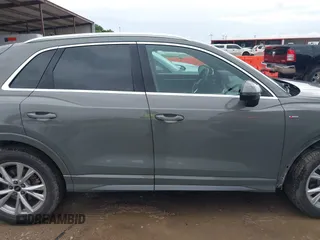 2023 Audi Q3 S line Premium z VIN WA1DECF35P1120543, wystawiony jako IAAI lot #42476868 z przebiegiem 47 156 mil mil oraz . Historia ofert i sprzedaży dostępna na DreamBid. Obrazek 13.
