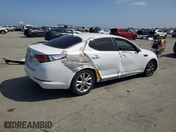 2013 Kia Optima LX z VIN 5XXGM4A76DG206790, wystawiony jako Copart lot #54222565 z przebiegiem 133 077 mil mil oraz Szkoda całkowita • Salvage title. Historia ofert i sprzedaży dostępna na DreamBid. Obrazek 3.
