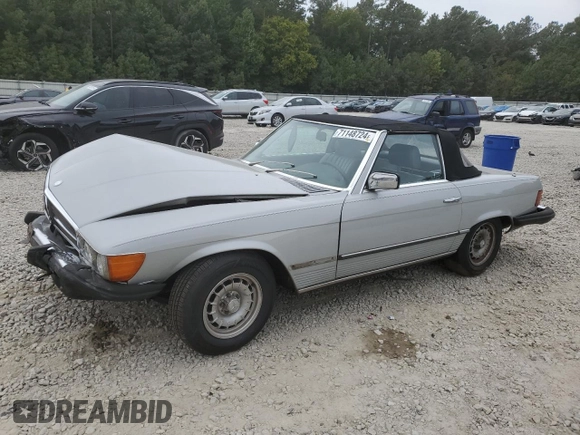 1982 Mercedes-Benz 380 SL z VIN WDBBA45A0CB014230, wystawiony jako Copart lot #71148724 z przebiegiem 133 903 mil mil oraz Nie do naprawy • Non repairable. Historia ofert i sprzedaży dostępna na DreamBid. Obrazek 1.