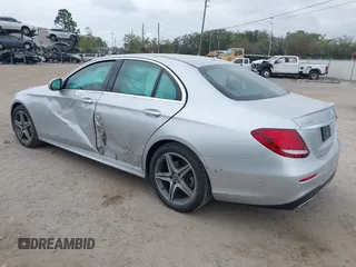 2019 Mercedes-Benz E-Class E 300 with VIN WDDZF4JB6KA515701, listed as a IAAI auction lot 41728642 with 62,636 mi miles. Bid and sale history available at carsss.com. Image 3.
