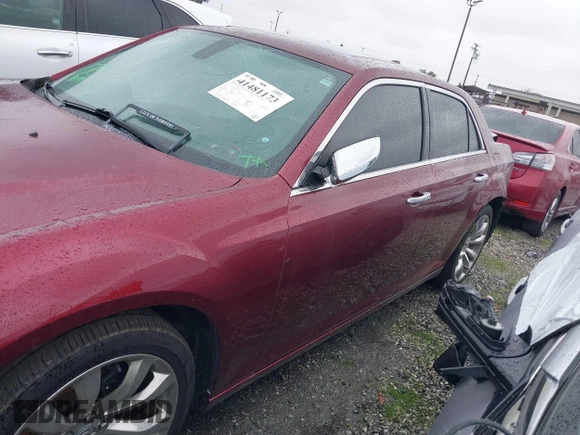 2019 Chrysler 300 Limited z VIN 2C3CCAEG9KH594736, wystawiony jako IAAI lot #41481173 z przebiegiem 80 543 mil mil oraz . Historia ofert i sprzedaży dostępna na DreamBid. Obrazek 15.