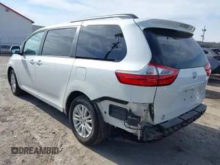 2017 Toyota Sienna XLE Auto Access Seat with VIN 5TDYZ3DC5HS855137, listed as a IAAI auction lot 41657651 with 97,850 mi miles. Bid and sale history available at carsss.com. Image 3.