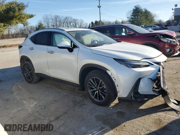 2024 Lexus NX 350h z VIN JTJAKCEZ4R2033931, wystawiony jako Copart lot #43448205 z przebiegiem Nie podano mil oraz Czysty tytuł • Clean title. Historia ofert i sprzedaży dostępna na DreamBid. Obrazek 4.