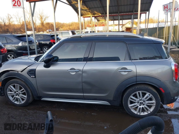 2019 MINI Countryman Cooper with VIN WMZYS7C58K3F47079, listed as a IAAI auction lot 41394707 with 48,917 mi miles. Bid and sale history available at carsss.com. Image 14.