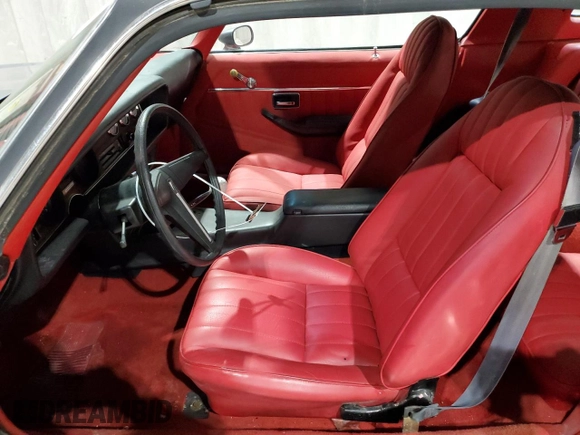 1981 Pontiac Firebird z VIN 1G2AS87A4BN117926, wystawiony jako Copart lot #49288185 z przebiegiem 54 759 mil mil oraz Tytuł czysty. Historia ofert i sprzedaży dostępna na DreamBid. Obrazek 7.