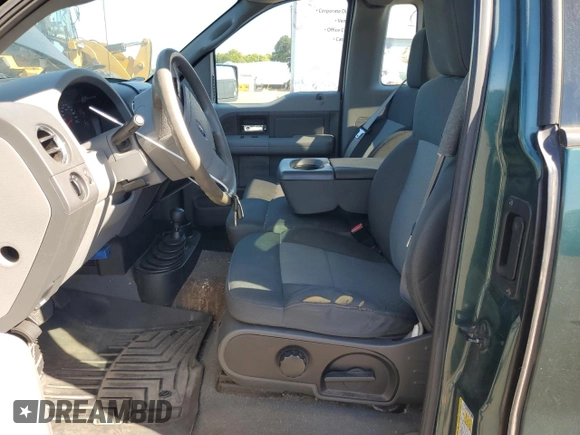 2007 Ford F-150 XL with VIN 1FTRF14W27KC10057, listed as a Copart auction lot 72533404 with 189,688 mi miles and Clean title. Bid and sale history available at DreamBid. Image 7.