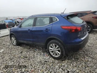 2017 Nissan Rogue SV with VIN JN1BJ1CR2HW111019, listed as a Copart auction lot 57762695 with 80,469 mi miles and Clean title. Bid and sale history available at DreamBid. Image 2.