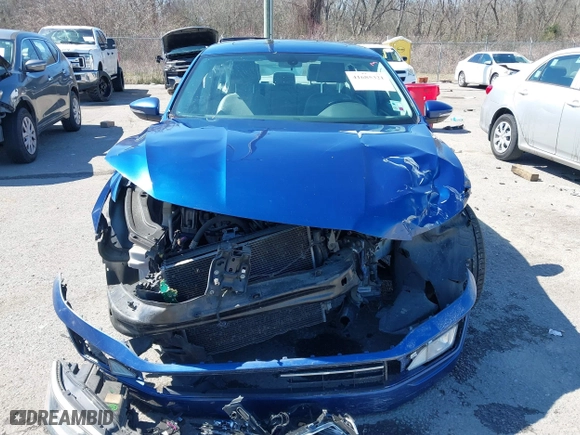 2016 Volkswagen Passat 1.8T SE w/Technology with VIN 1VWBS7A36GC047480, listed as a IAAI auction lot 41685321 with 121,379 mi miles. Bid and sale history available at carsss.com. Image 13.