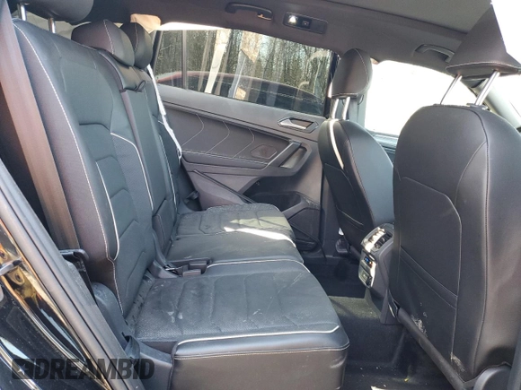2024 Volkswagen Tiguan SEL R-Line with VIN 3VV4B7AX5RM118962, listed as a Copart auction lot 49692685 with 15,320 mi miles and Clean title. Bid and sale history available at DreamBid. Image 11.