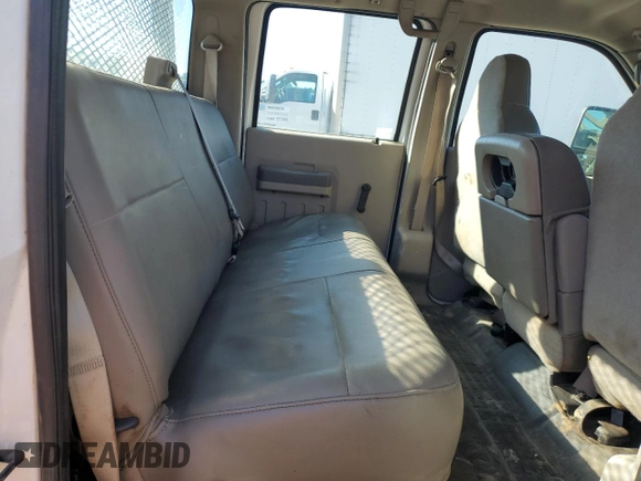 2008 Ford F-550 XL with VIN 1FDAW56R28EB36145, listed as a Copart auction lot 82134094 with Not Provided miles and Clean Title. Bid and sale history available at carsss.com. Image 10.