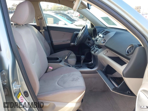 2008 Toyota RAV4 with VIN JTMZD33V386069231, listed as a IAAI auction lot 41939718 with 211,595 mi miles. Bid and sale history available at carsss.com. Image 5.