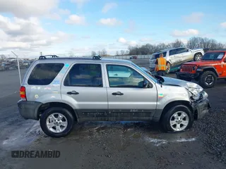 2007 Ford Escape XLT with VIN 1FMYU03Z37KA92572, listed as a IAAI auction lot 41213281 with 129,366 mi miles. Bid and sale history available at carsss.com. Image 13.
