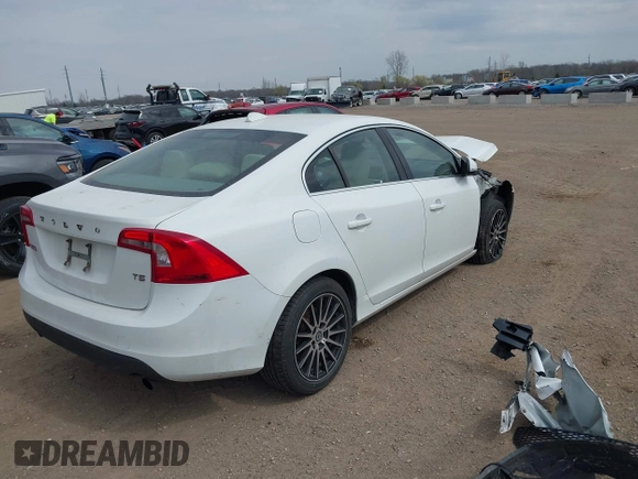 2012 Volvo S60 T5 z VIN YV1622FS0C2145678, wystawiony jako IAAI lot #42067448 z przebiegiem 145 399 mil mil oraz . Historia ofert i sprzedaży dostępna na DreamBid. Obrazek 4.