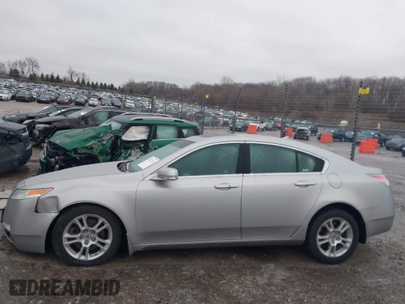 2009 Acura TL Tech with VIN 19UUA86569A020715, listed as a IAAI auction lot 41521211 with 179,977 mi miles. Bid and sale history available at carsss.com. Image 14.