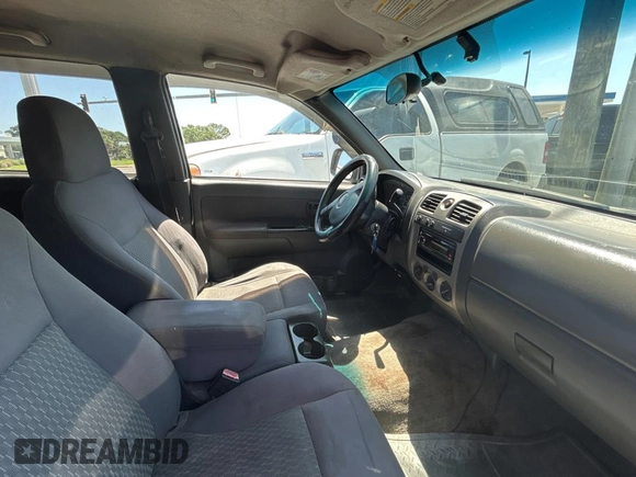 2006 Chevrolet Colorado 2LT z VIN 1GCDT136968146177, wystawiony jako Copart lot #57607155 z przebiegiem 276 364 mil mil oraz Czysty tytuł • Clean title. Historia ofert i sprzedaży dostępna na DreamBid. Obrazek 5.