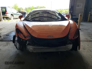 2016 McLaren 570S z VIN SBM13DAA7GW000814, wystawiony jako Copart lot #55457784 z przebiegiem 31 324 mil mil oraz . Historia ofert i sprzedaży dostępna na DreamBid. Obrazek 5.