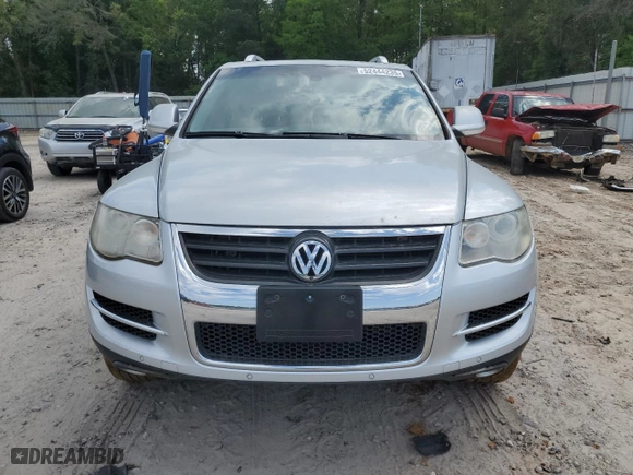 2008 Volkswagen Touareg 2 V6 with VIN WVGBE77L98D003580, listed as a Copart auction lot 52444235 with 150,876 mi miles and Salvage Title. Bid and sale history available at carsss.com. Image 5.