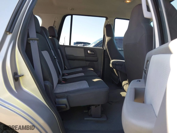 2004 Ford Expedition XLS with VIN 1FMRU13W64LB51765, listed as a IAAI auction lot 41760670 with 84,333 mi miles. Bid and sale history available at carsss.com. Image 8.