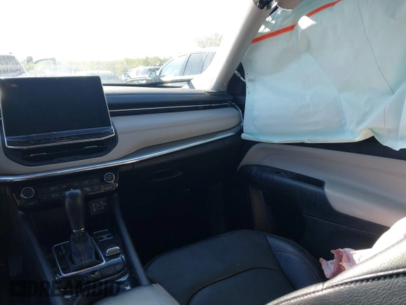 2022 Jeep Compass Limited with VIN 3C4NJDCB1NT153780, listed as a IAAI auction lot 42219869 with 121,000 mi miles and . Bid and sale history available at DreamBid. Image 5.