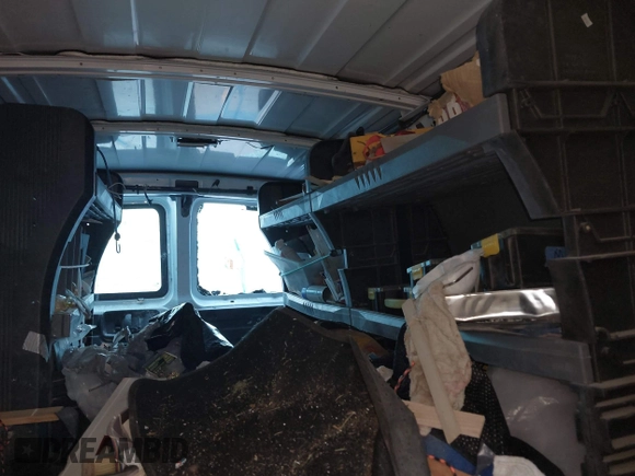 2007 Chevrolet Express Cargo Van with VIN 1GCGG25VX71126980, listed as a IAAI auction lot 41902596 with 89,628 mi miles. Bid and sale history available at carsss.com. Image 8.