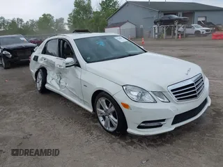 2012 Mercedes-Benz E 350 Luxury z VIN WDDHF8JB0CA600439, wystawiony jako IAAI lot #42286687 z przebiegiem 196 251 mil mil oraz . Historia ofert i sprzedaży dostępna na DreamBid. Obrazek 1.