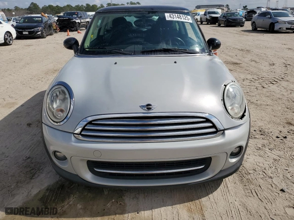 2011 MINI Cooper Hardtop with VIN WMWSU3C5XBTX96096, listed as a Copart auction lot 43148125 with 94,938 mi miles and Salvage Title. Bid and sale history available at carsss.com. Image 5.