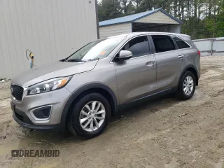2018 Kia Sorento LX z VIN 5XYPG4A31JG345348, wystawiony jako Copart lot #55413455 z przebiegiem 64 868 mil mil oraz Szkoda całkowita • Salvage title. Historia ofert i sprzedaży dostępna na DreamBid. Obrazek 1.
