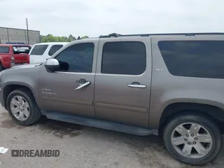 2011 GMC Yukon XL SLT z VIN 1GKS1KE07BR183572, wystawiony jako IAAI lot #42310565 z przebiegiem 341 982 mil mil oraz . Historia ofert i sprzedaży dostępna na DreamBid. Obrazek 14.