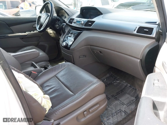 2011 Honda Odyssey EX-L with VIN 5FNRL5H60BB038773, listed as a IAAI auction lot 41762693 with 170,432 mi miles. Bid and sale history available at carsss.com. Image 5.