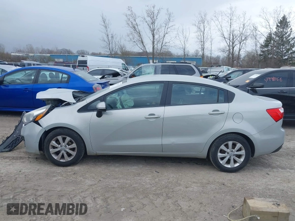 2014 Kia Rio EX with VIN KNADN4A36E6338670, listed as a IAAI auction lot 42035501 with 166,561 mi miles. Bid and sale history available at carsss.com. Image 14.