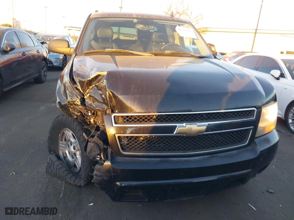 2007 Chevrolet Suburban LT with VIN 3GNFC16077G248080, listed as a IAAI auction lot 41289912 with 129,622 mi miles. Bid and sale history available at carsss.com. Image 14.