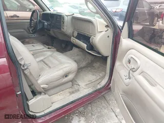 1999 Chevrolet Tahoe with VIN 1GNEC13R8XJ511786, listed as a IAAI auction lot 41538890 with 196,764 mi miles. Bid and sale history available at carsss.com. Image 5.
