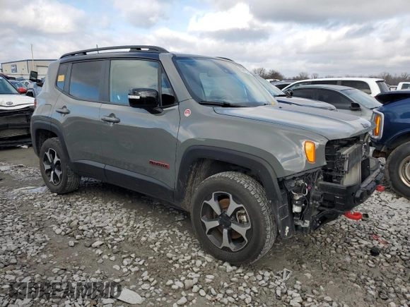2022 Jeep Renegade Trailhawk with VIN ZACNJDC19NPN82175, listed as a Copart auction lot 83612304 with 38,617 mi miles and Salvage Title. Bid and sale history available at DreamBid. Image 4.