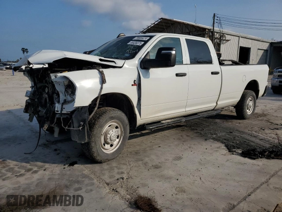 2024 Ram 2500 Tradesman z VIN 3C6UR5HLXRG139877, wystawiony jako Copart lot #44438375 z przebiegiem Nie podano mil oraz Szkoda całkowita • Salvage title. Historia ofert i sprzedaży dostępna na DreamBid. Obrazek 1.