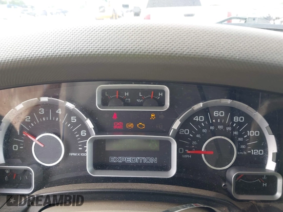 2009 Ford Expedition SSV with VIN 1FMFU15549LA02575, listed as a IAAI auction lot 42065625 with 248,307 mi miles and . Bid and sale history available at DreamBid. Image 7.