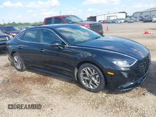 2020 Hyundai Sonata SEL z VIN 5NPEF4JA9LH043617, wystawiony jako IAAI lot #42163333 z przebiegiem 61 662 mil mil oraz . Historia ofert i sprzedaży dostępna na DreamBid. Obrazek 1.