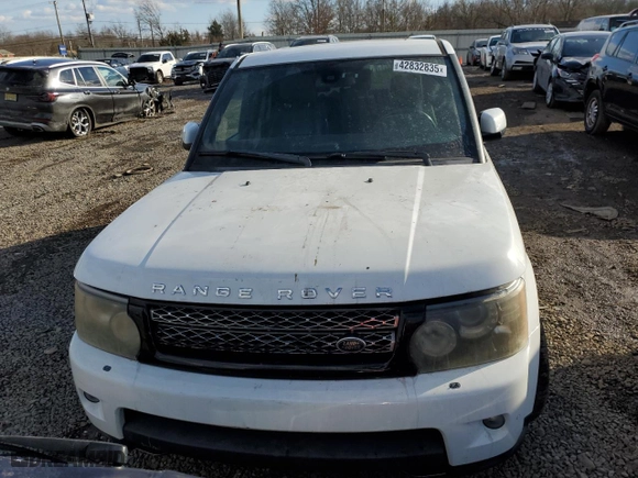 2013 Land Rover Range Rover Sport HSE LUX with VIN SALSK2D40DA772373, listed as a Copart auction lot 42832835 with 162,239 mi miles and Clean Title. Bid and sale history available at carsss.com. Image 5.