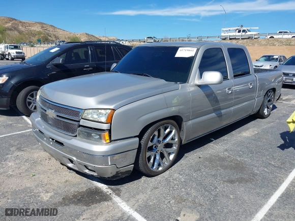 2006 Chevrolet Silverado 1500 LT2 with VIN 2GCEC13Z261315456, listed as a IAAI auction lot 41719055 with 137,075 mi miles. Bid and sale history available at carsss.com. Image 17.