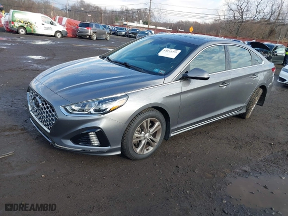 2019 Hyundai Sonata Sport with VIN 5NPE34AF3KH820828, listed as a IAAI auction lot 41015372 with 32,782 mi miles. Bid and sale history available at carsss.com. Image 17.