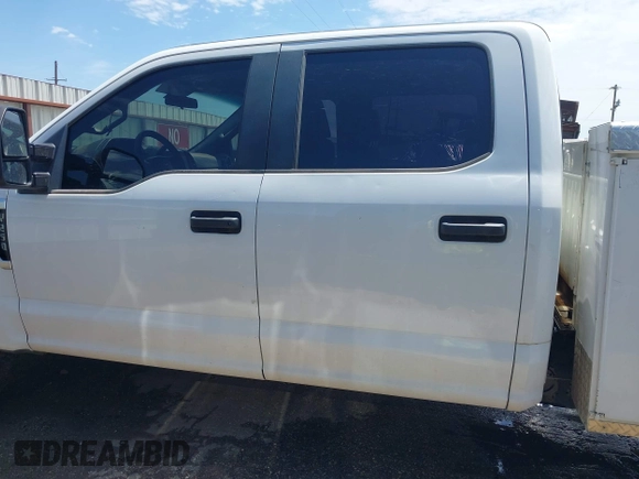 2019 Ford F-250 XL with VIN 1FT7W2A64KEE32821, listed as a IAAI auction lot 42628595 with 264,682 mi miles and . Bid and sale history available at DreamBid. Image 14.