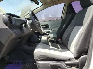 2014 Toyota Prius One with VIN JTDKDTB32E1082370, listed as a Copart auction lot 57522765 with 261,566 mi miles and Clean Title. Bid and sale history available at DreamBid. Image 7.