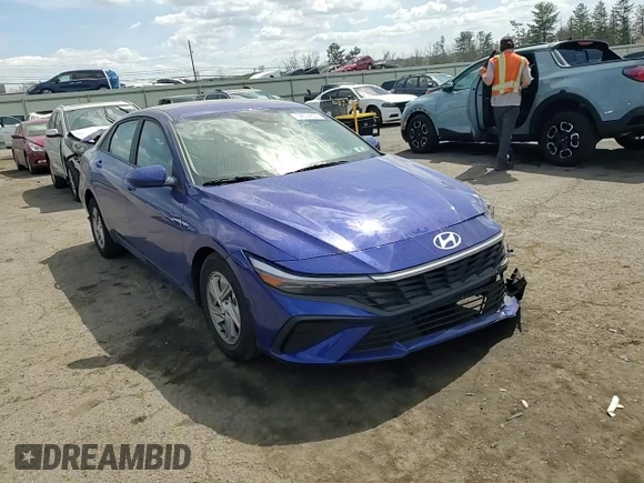 2024 Hyundai Elantra SE z VIN KMHLL4DGXRU654573, wystawiony jako Copart lot #54004355 z przebiegiem 10 453 mil mil oraz Szkoda całkowita • Salvage title. Historia ofert i sprzedaży dostępna na DreamBid. Obrazek 14.